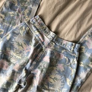 Adorable pastel vintage high waist jeans